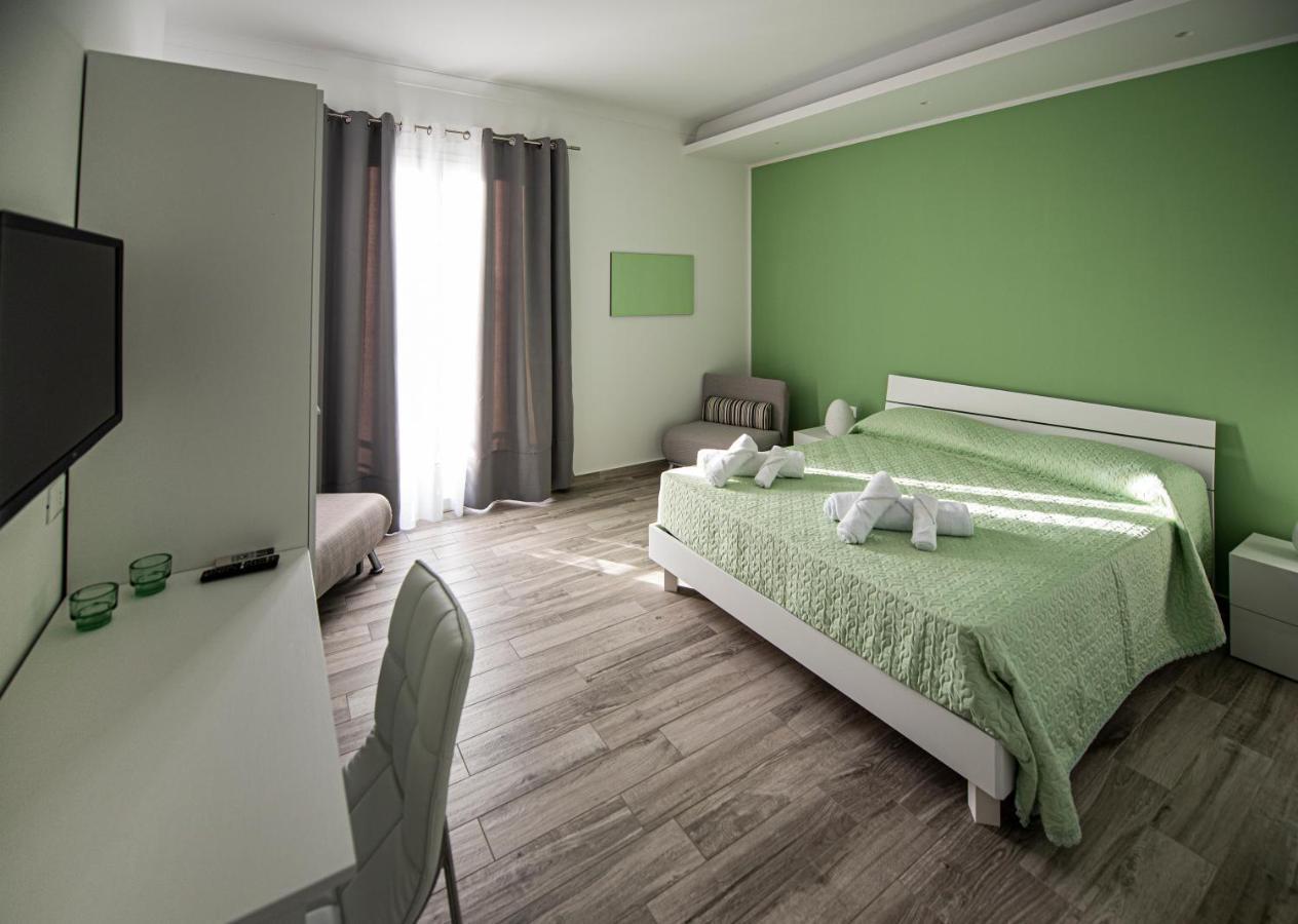 L' Arcobaleno B&B Castelluzzo Exterior foto